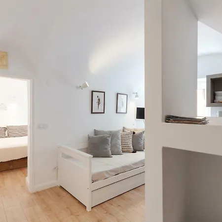 Studio Hideaway With Easy Access To Lisbon Center Exterior photo