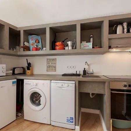 Studio Hideaway With Easy Access To Lisbon Center Exterior photo