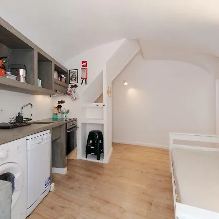 Studio Hideaway With Easy Access To Lisbon Center Exterior photo